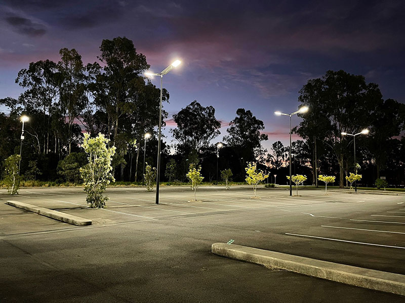 Title Illuminating the Future The Bright Advantages of LED Solar Lights Título Iluminando o Futuro As Vantagens Brilhantes das Luzes Solares LED