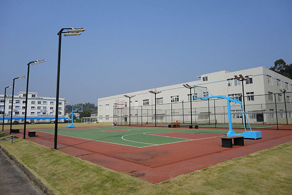 LED Flood Light Project In China. Projeto de holofotes de LED na China.
