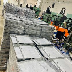 carcaça de holofote fundida